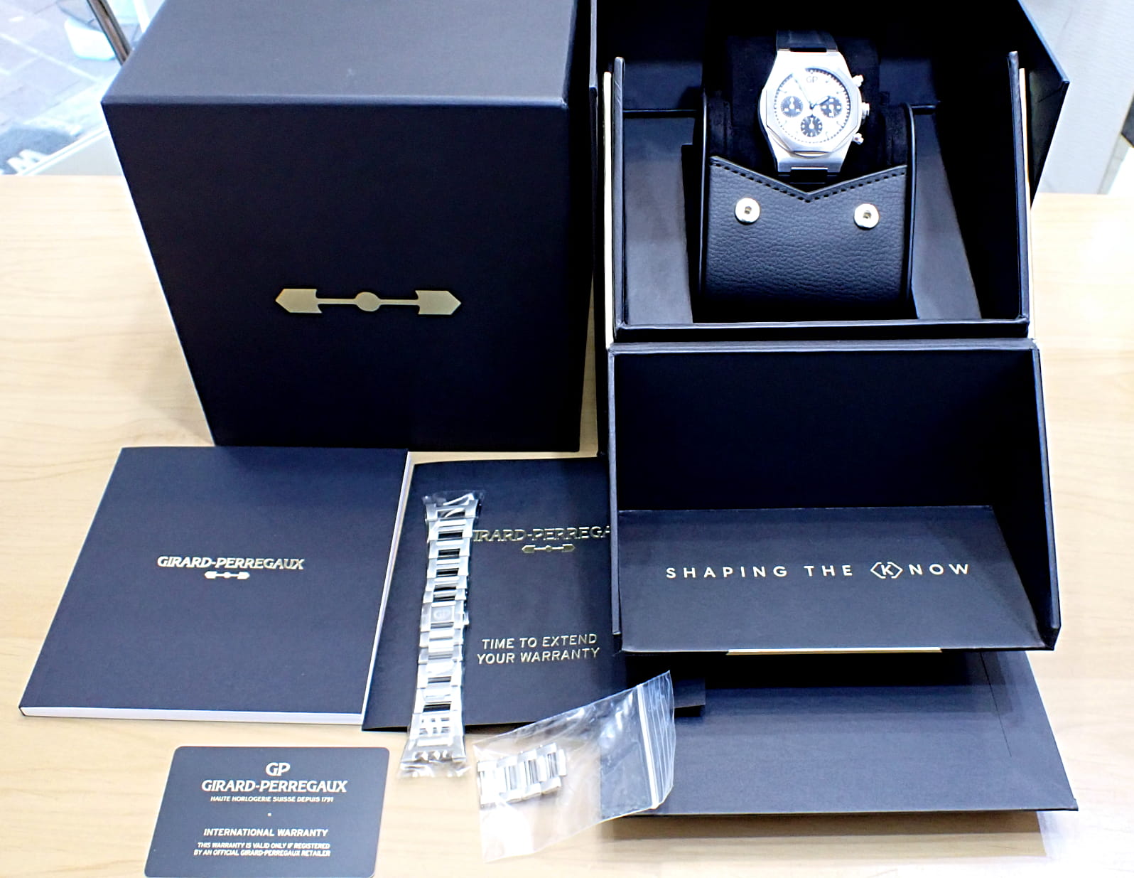 中古品A【GIRARD PERREGAUX】ジラールペルゴ ロレアート 42mm クロノ