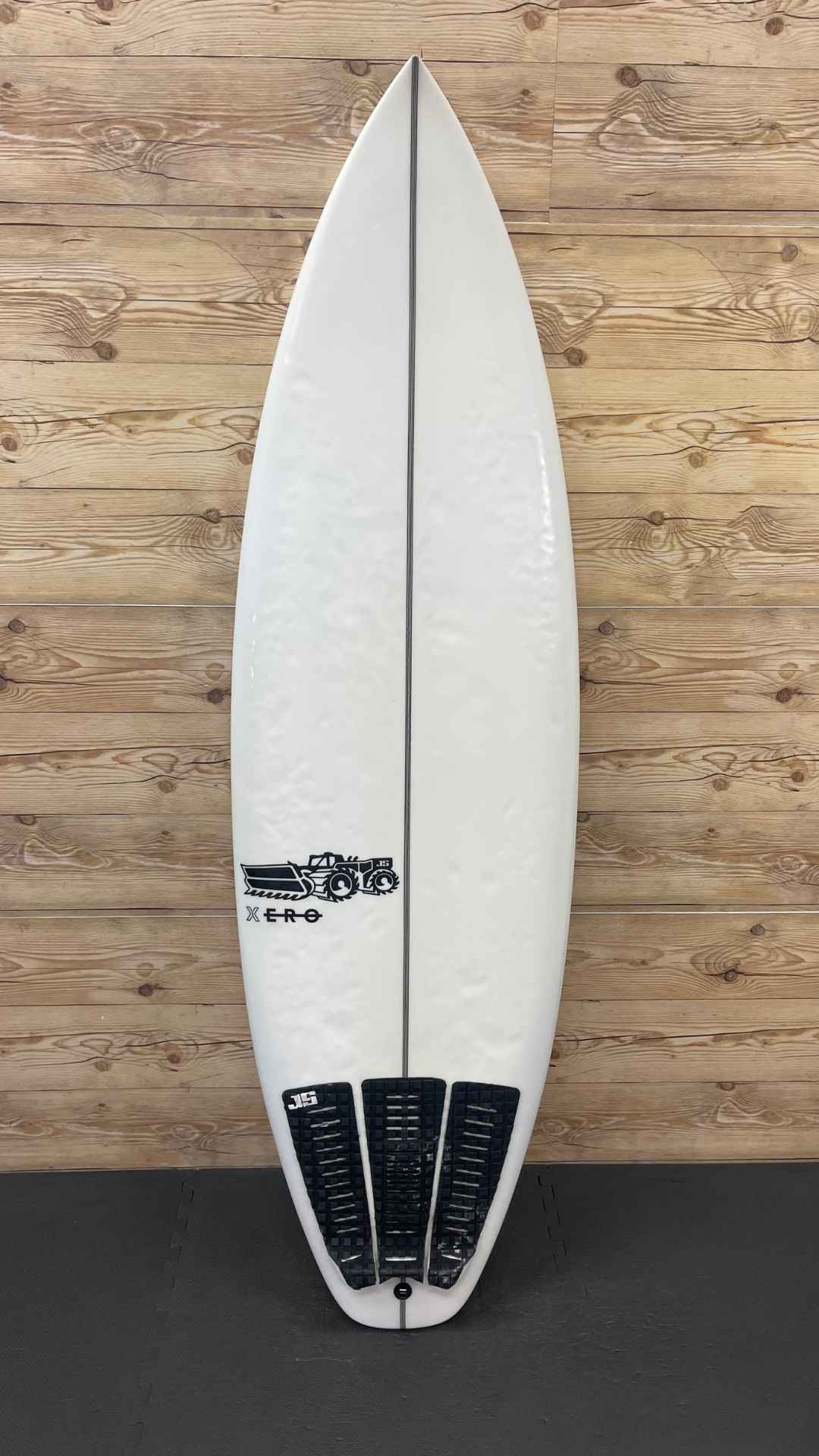 Surf Used Shortboards: JS Industries Xero 5'7