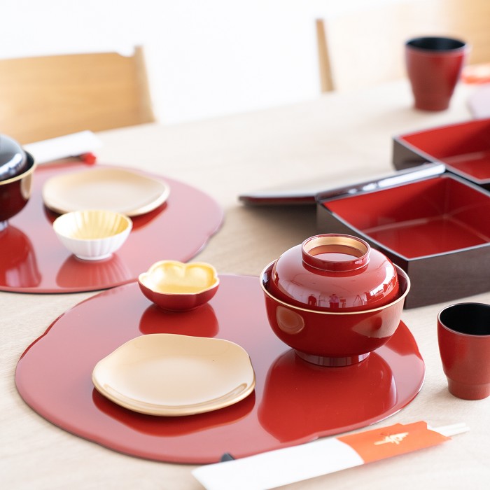 楽天市場】12.5福梅プレート 朱/溜山中漆器 山中塗 お正月 元旦 おせち