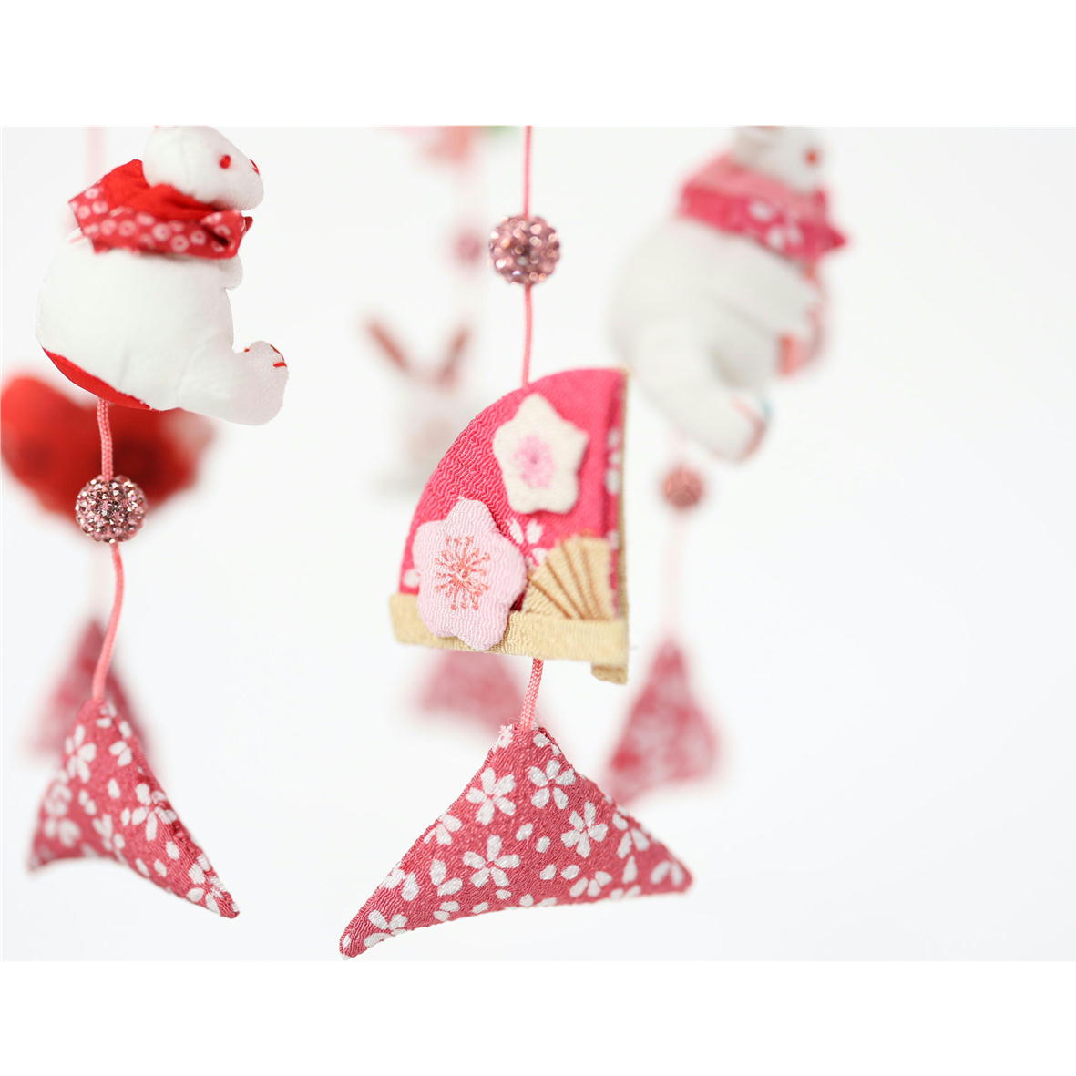 楽天市場】吊るし飾り つるし雛 つるし飾り さげもん 【五連 ピンク玉