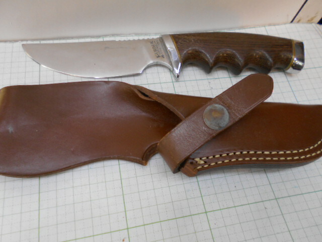 ★ ビンテージガーバーキッチンナイフセットウオールナット壁掛けケース 楽天市場】 ナイフ > オールドナイフ 廃盤品 > オールドガーバーナイフ