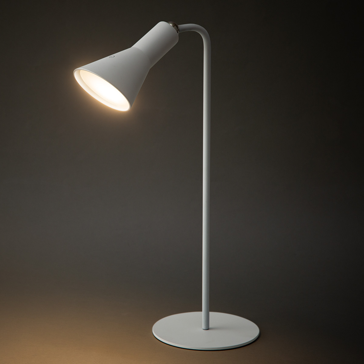 楽天市場】4way マグネットライト (CX-J6) ニトリ 【玄関先迄納品