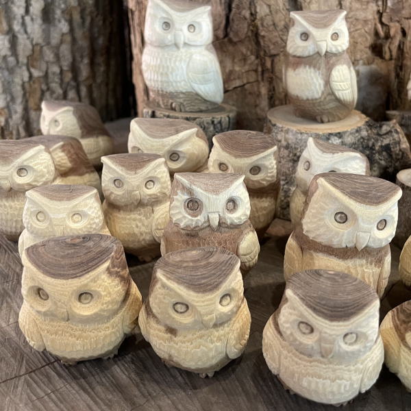 楽天市場】木彫り ふくろう 置物 槐（えんじゅ）の木製 北海道 阿寒湖