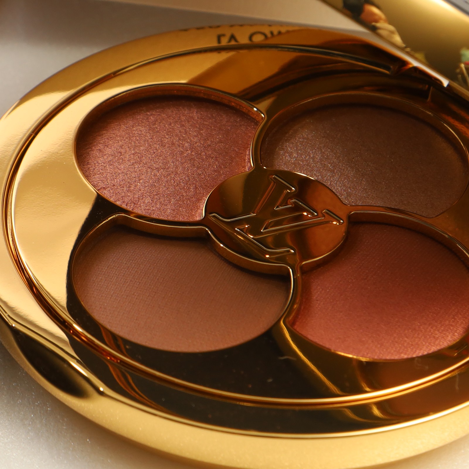 楽天市場】ルイヴィトン LVオンブル アイシャドウパレット louis