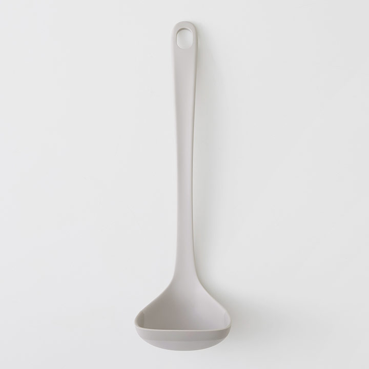 楽天市場】マーナ きほんのキッチンツール すくいやすいお玉 M／MARNA