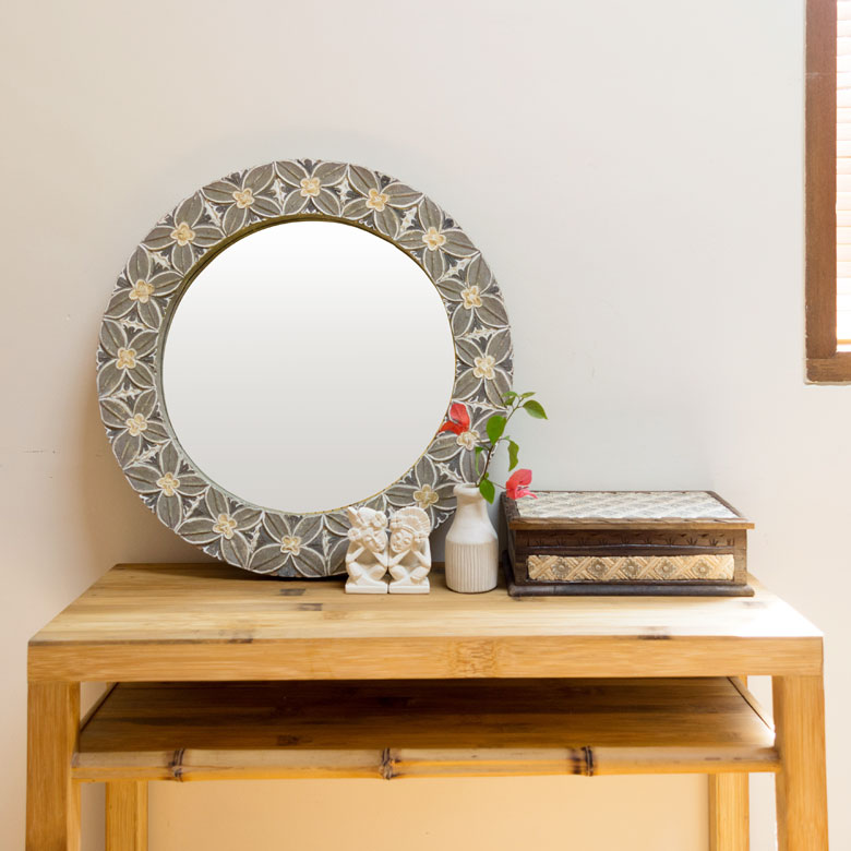 楽天市場】ラウンドミラー 木彫り風 花モチーフ 壁掛けミラー 径約52cm