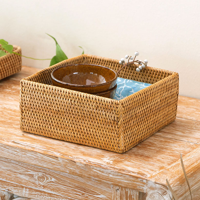 楽天市場】ラタンで編まれた四角い収納ボックス 正方形 バリ雑貨