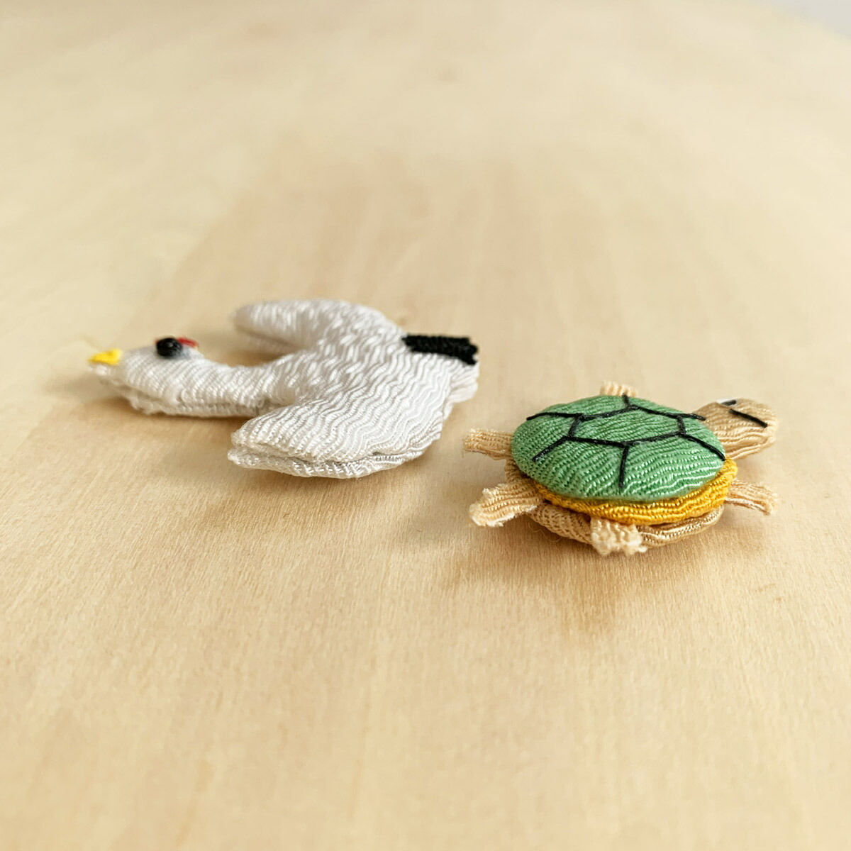 楽天市場】お正月飾り ちりめん細工 鶴 亀 1個 和の伝統を楽しむ 伝統