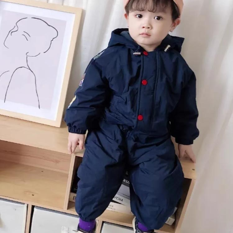 楽天市場】ジャンプスーツ 雪遊び 防寒 キッズ つなぎ スキーウェア