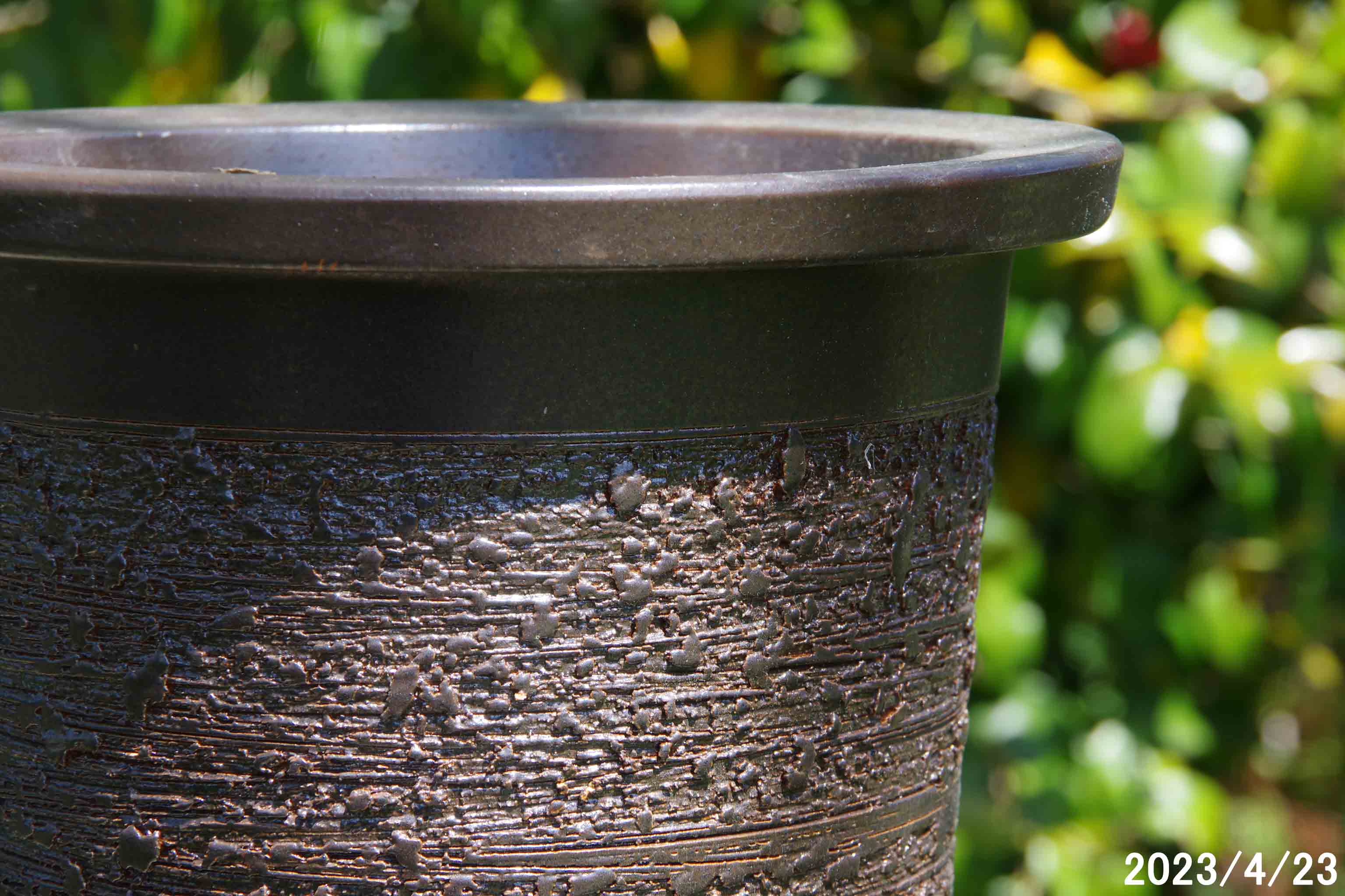 楽天市場】信楽焼 植木鉢 窯肌懸崖鉢 8号（外径25cm 高さ27cm）【産地