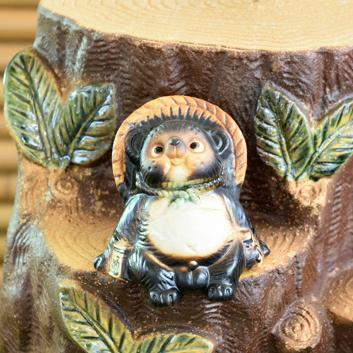 楽天市場】【当店オススメ】 信楽焼 陶器 置き台 木株たぬき乗り 花台