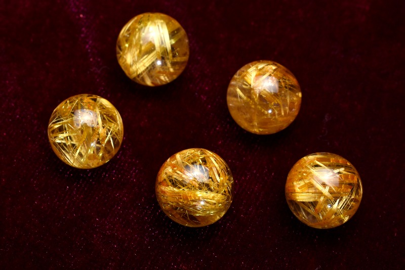 楽天市場】SA級 曇りなし！ギラギラ金針 ゴールドルチルクォーツ 11mm