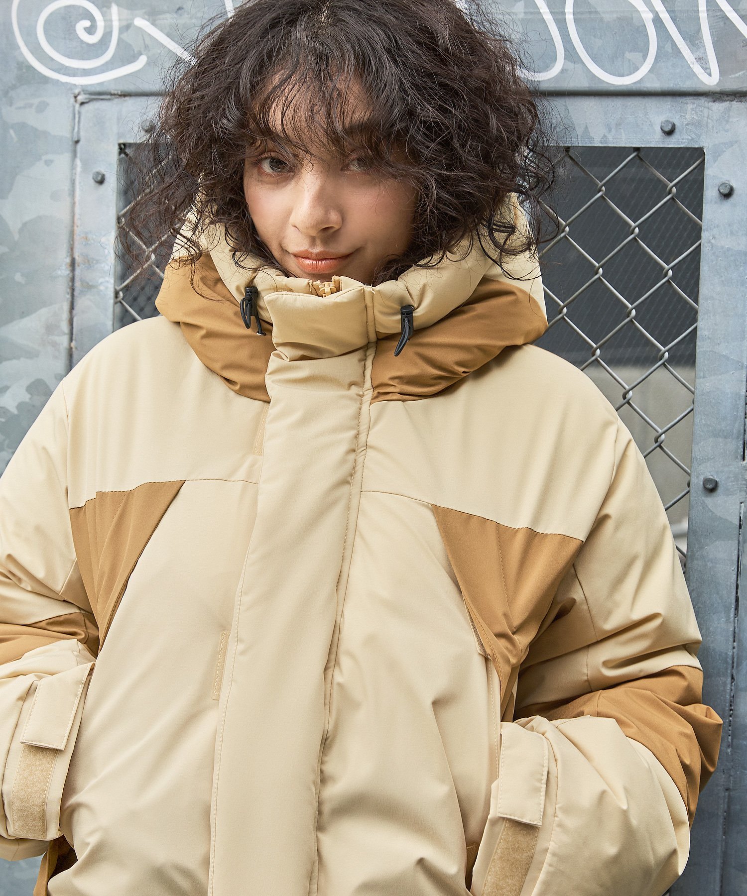 THE CASUAL｜スタンドネックフードボリューム中綿ジャケット | Rakuten