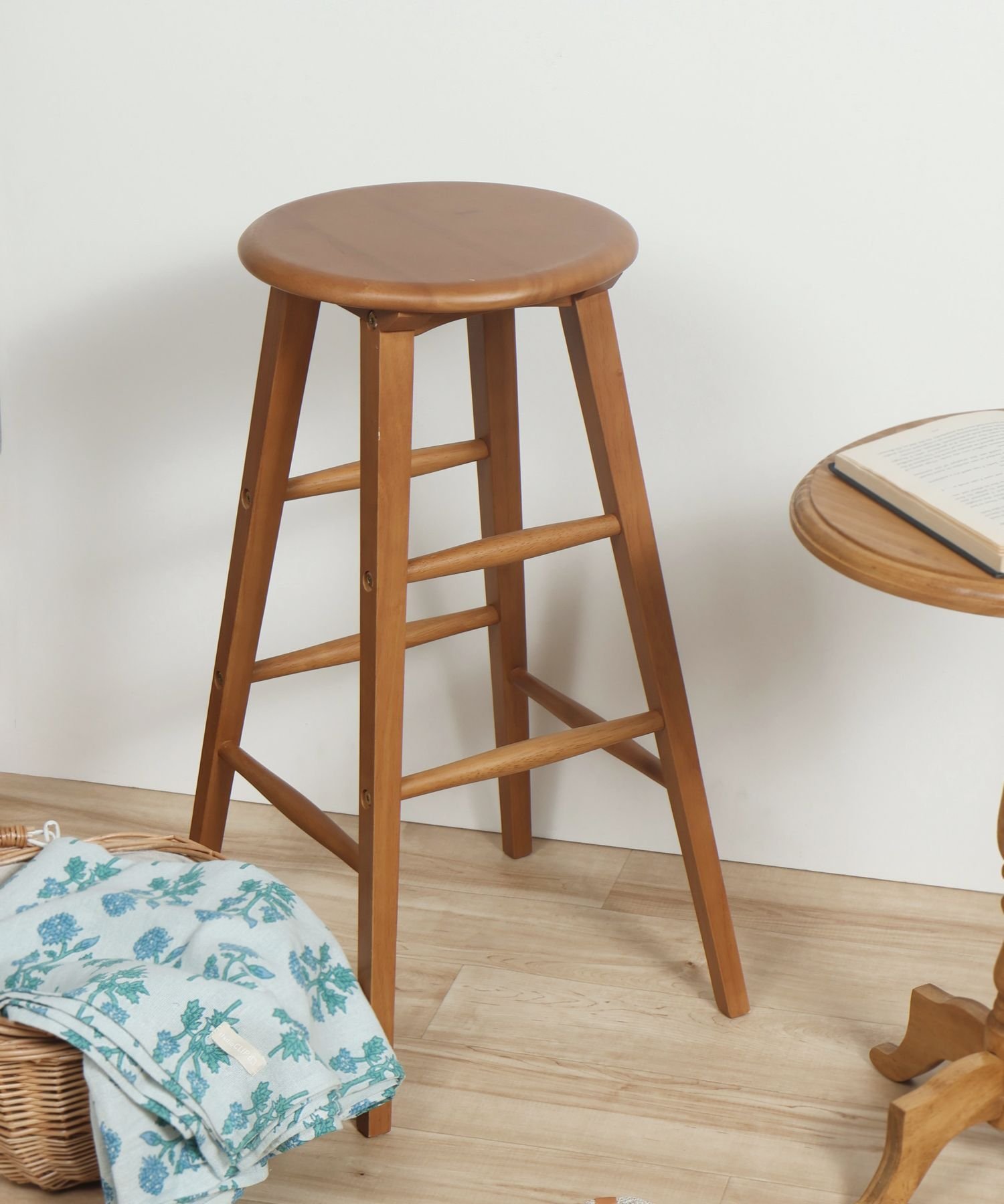 studio CLIP｜【daily CLIP】無垢のラウンドハイスツール | Rakuten