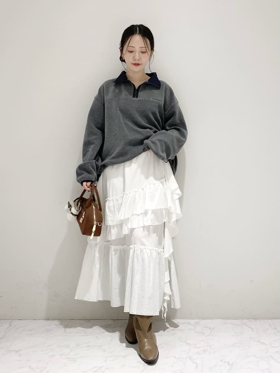 LILY BROWN｜ハーフジップロゴ刺繍フリーストップス | Rakuten Fashion