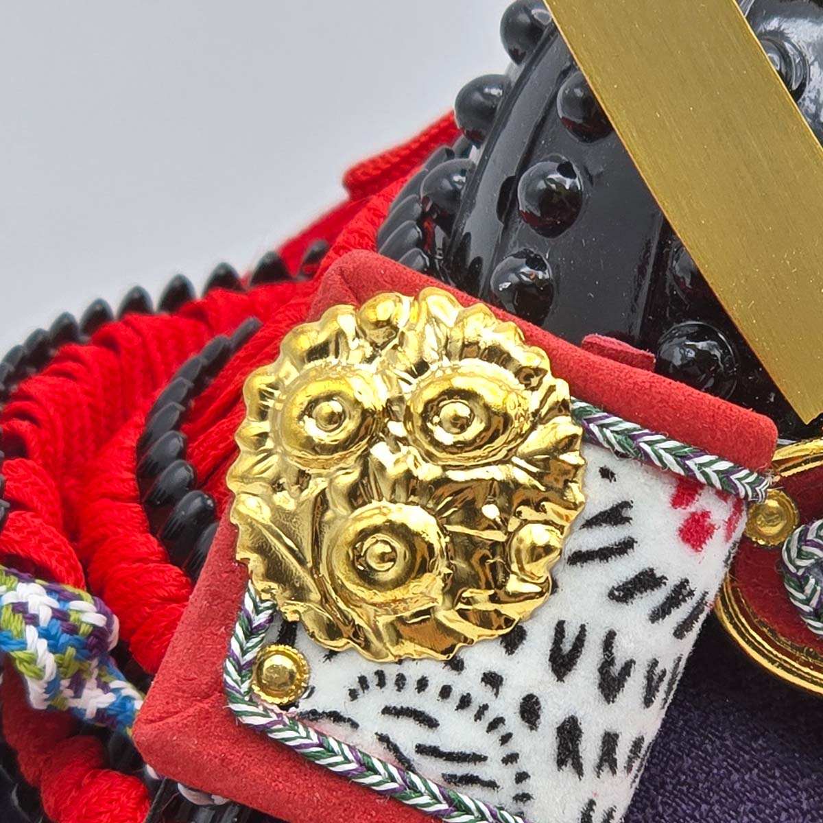 楽天市場】特製小型兜 桐箱入り 8号 大鍬形 長鍬形 吉徳 [ 豆兜 まめ兜