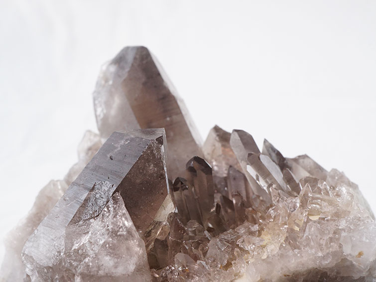 楽天市場】スモーキークォーツ クラスター ブラジル産 モリオン 黒水晶