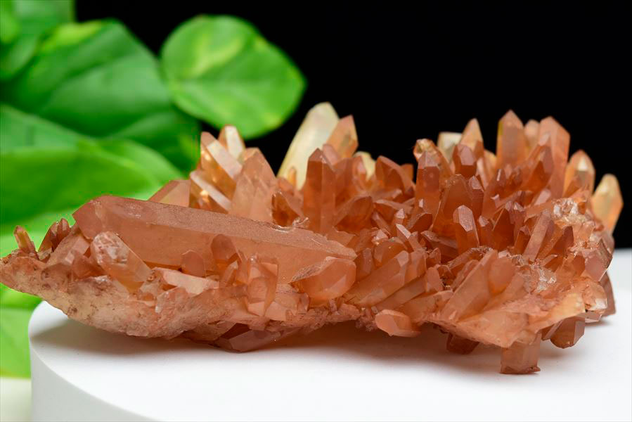 楽天市場】タンジェリンクォーツ 水晶 クラスター 原石 EXグレード