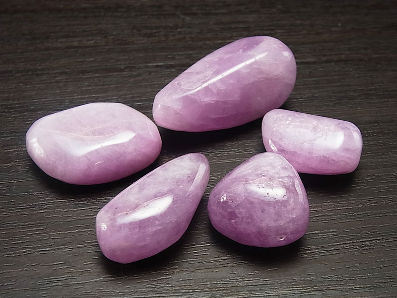 楽天市場】クンツァイト タンブル【アフガニスタン産】【約50g(5個前後