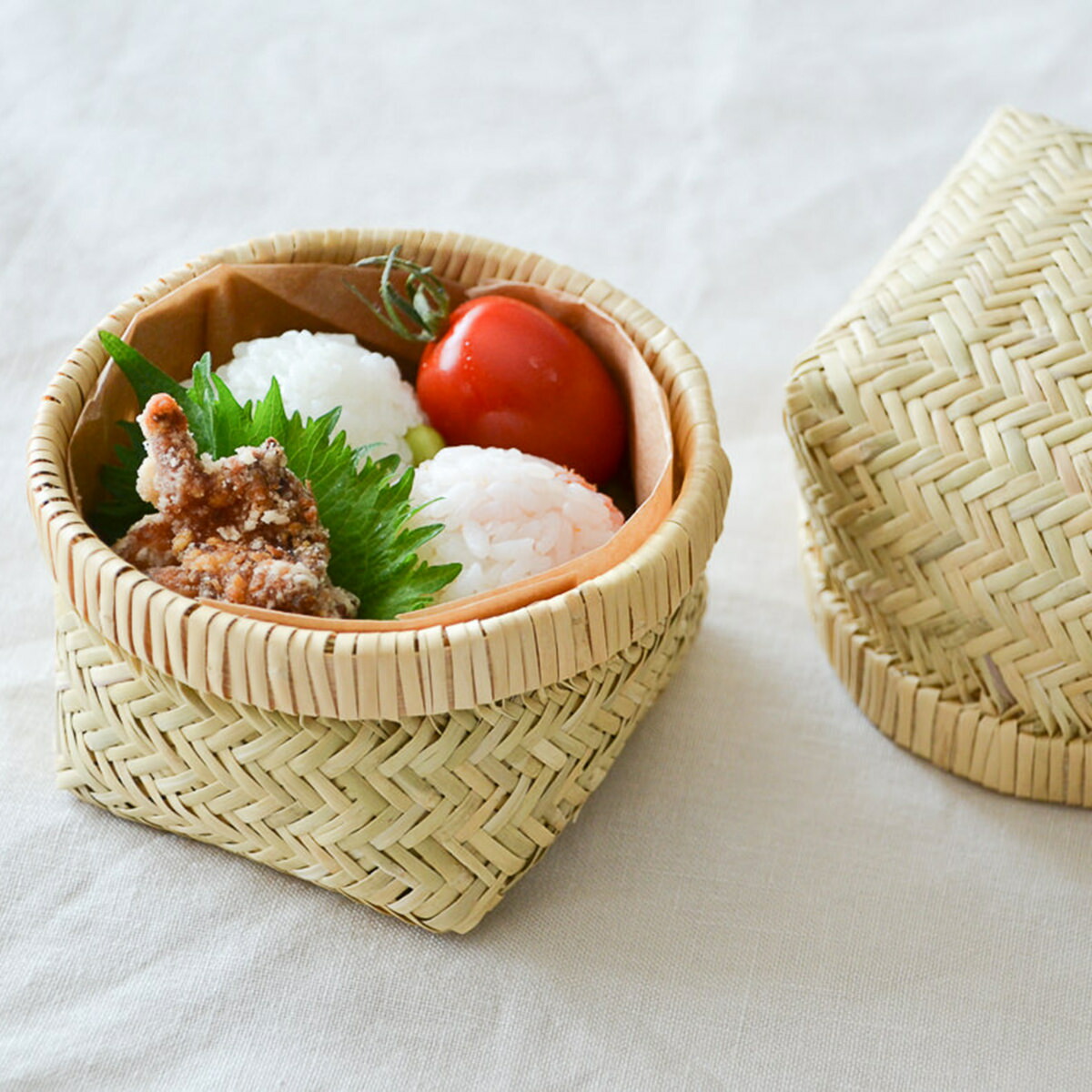 楽天市場】おにぎり入れ すず竹 あじろ編み 蓋付き 二重編み 小物入れ