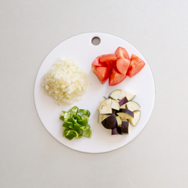 楽天市場】【ポイント10倍 11日(水)01:59まで】【栗原はるみ まな板 丸