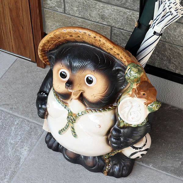 楽天市場】【38時間限定20%OFFクーポン配布中】傘立て 信楽焼 狸傘立て