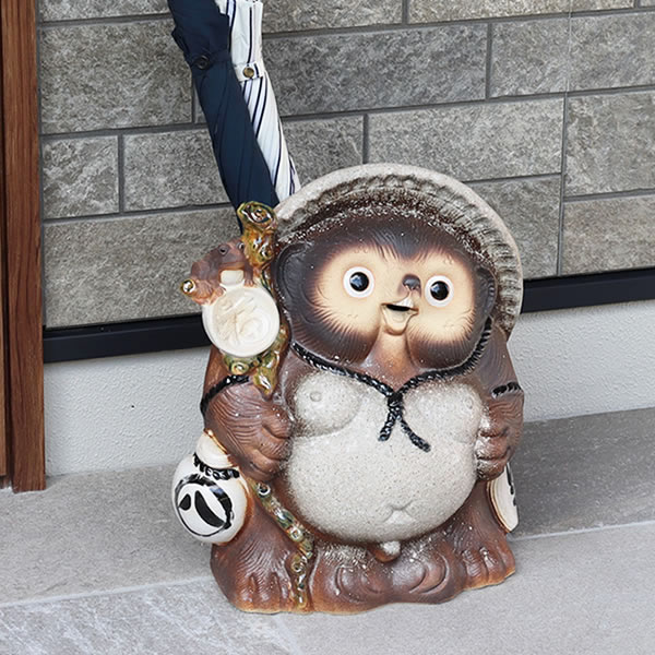 楽天市場】【38時間限定20%OFFクーポン配布中】傘立て 信楽焼 狸傘立て