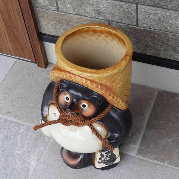 楽天市場】【今だけ限定15%OFFクーポン配布中】傘立て 信楽焼 狸傘立て