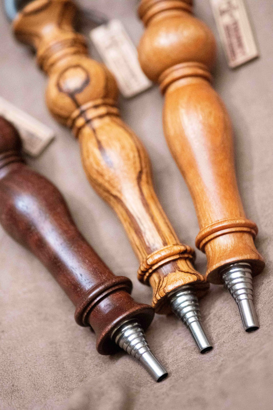 焚き火、BBQ、薪ストーブなどの火起こしに。木工職人さんの手で丁寧に