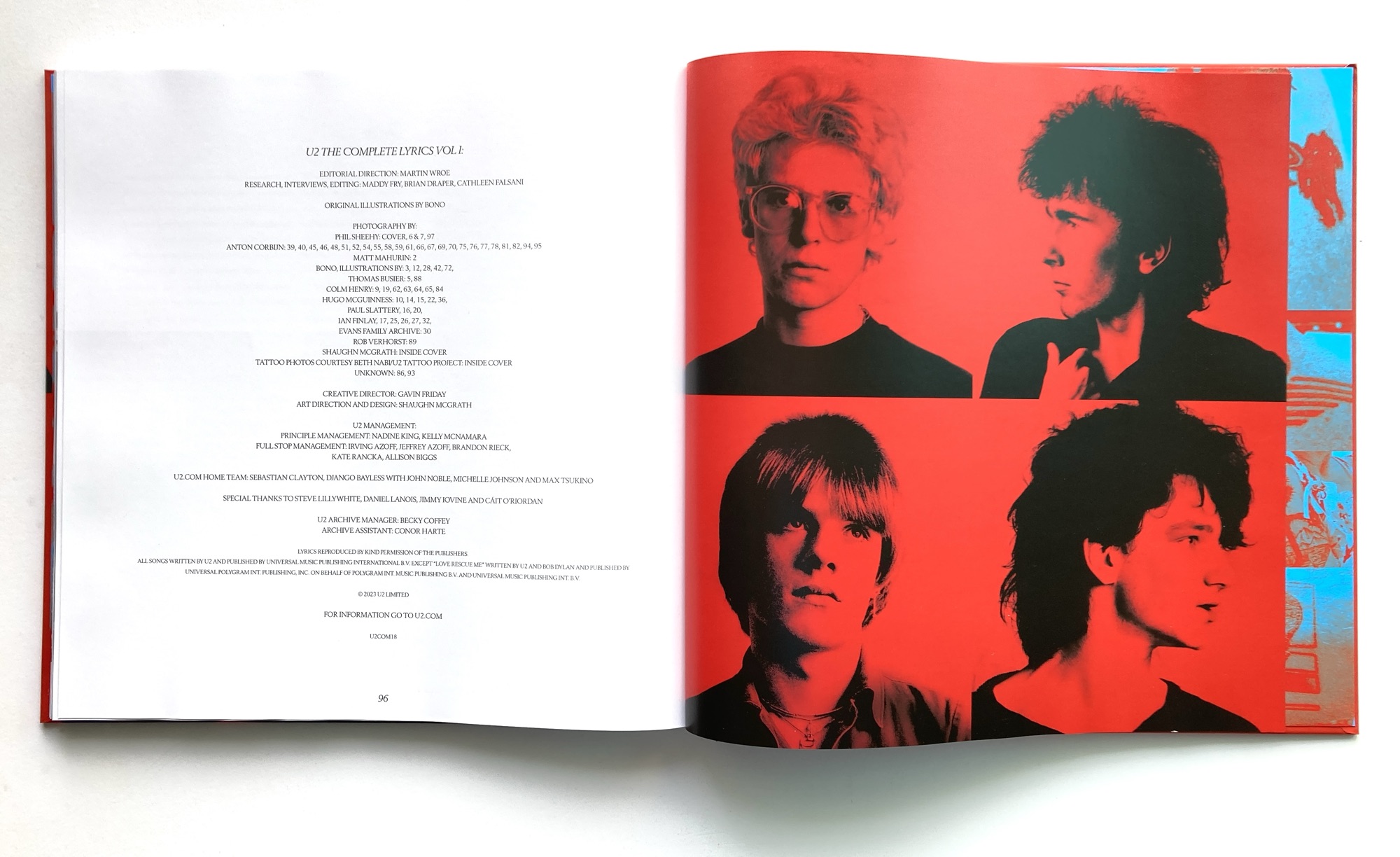 U2 The complete lyrics. 1979-1988 – Vol. 1 |
