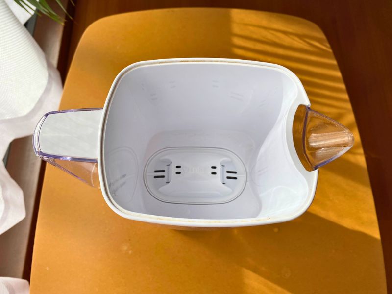 小さいサイズの浄水型ウォーターサーバー「every frecious mini」と