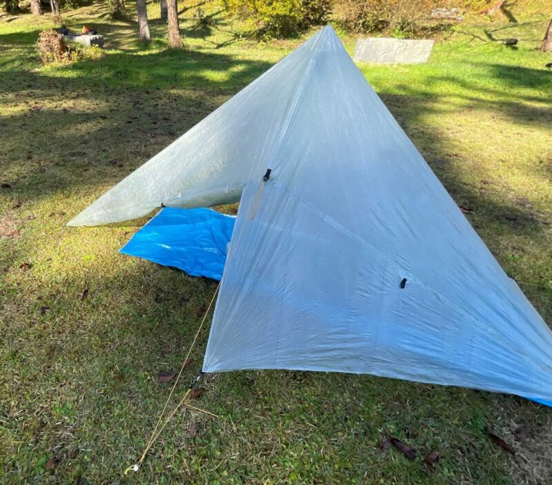 風雨も心配なし！Zpacksポケットタープ【ULフロアレスシェルター