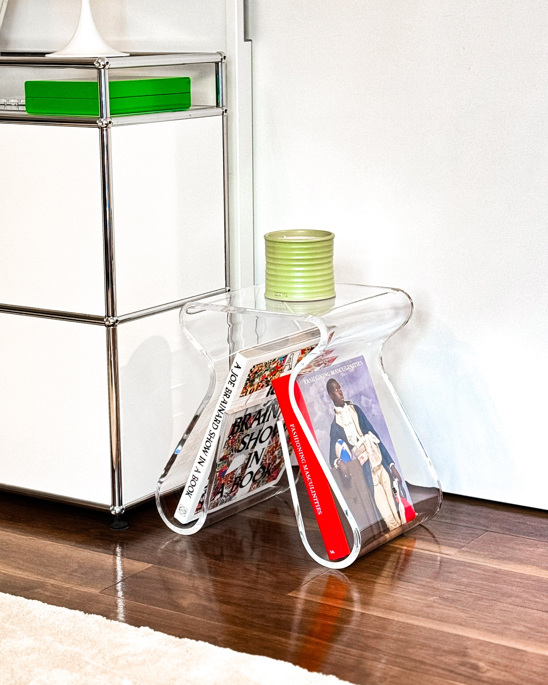 マジノ スツール/マガジンラック – Umbra® / アンブラ 日本公式サイト