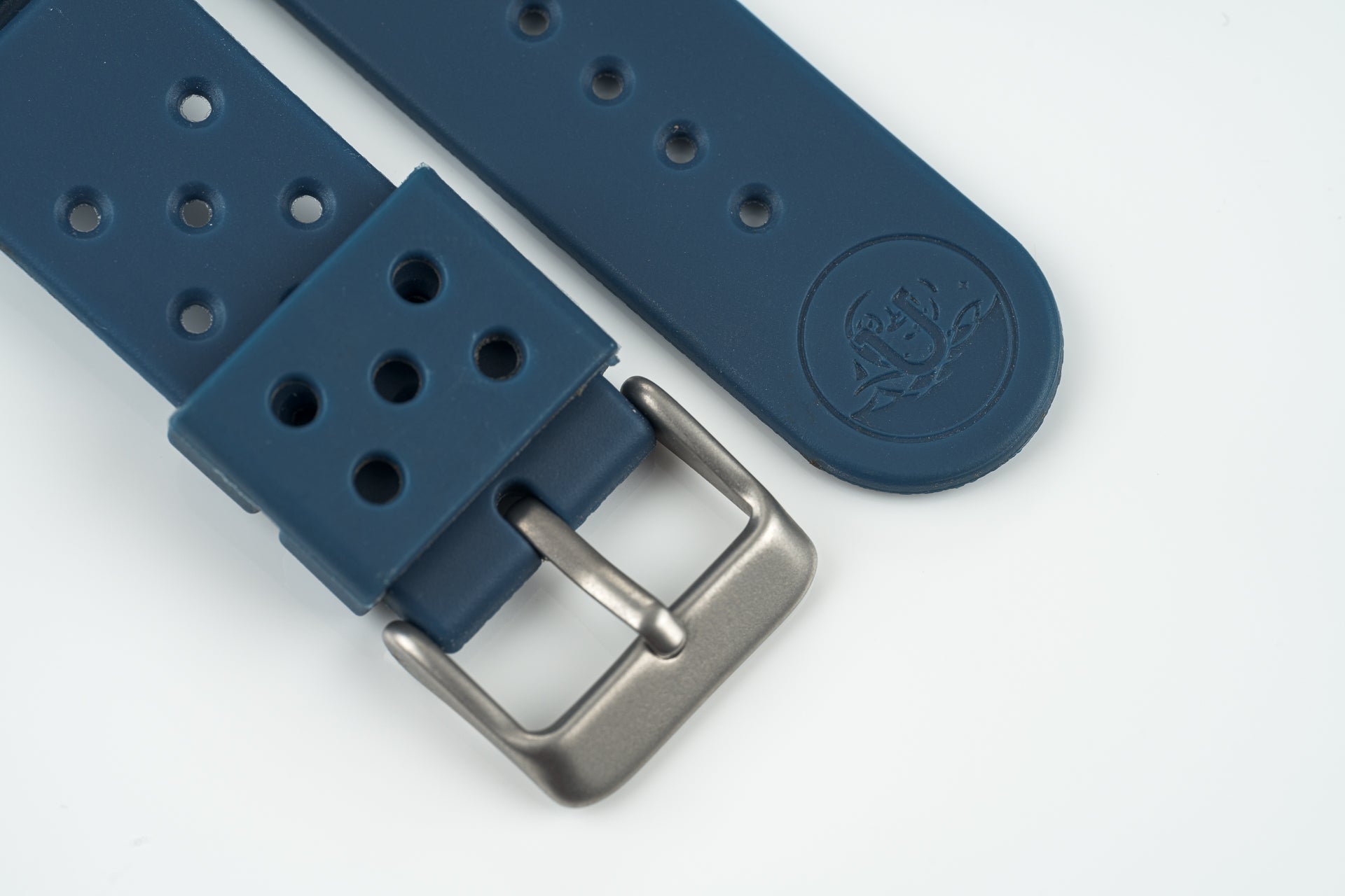 Navy Blue - The Classic GL-831 Rubber Diver Strap (20/22mm
