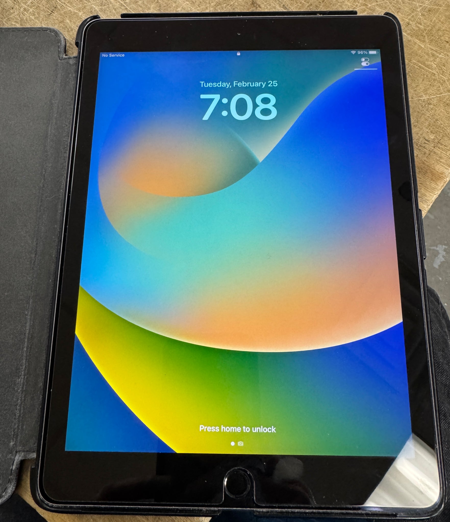 Apple iPad Pro 9.7-inch Wi-Fi + Cellular (Verizon) 128GB (MLT12LL