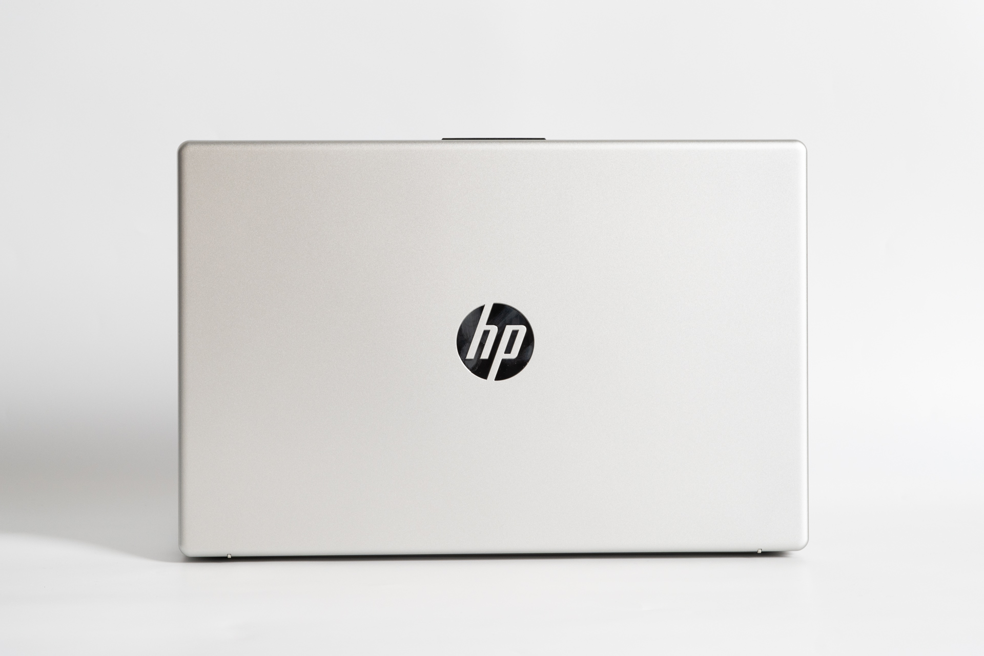 HP 15-fc(AMD)レビューJIS配列でテンキー付きのスタンダードノートPC