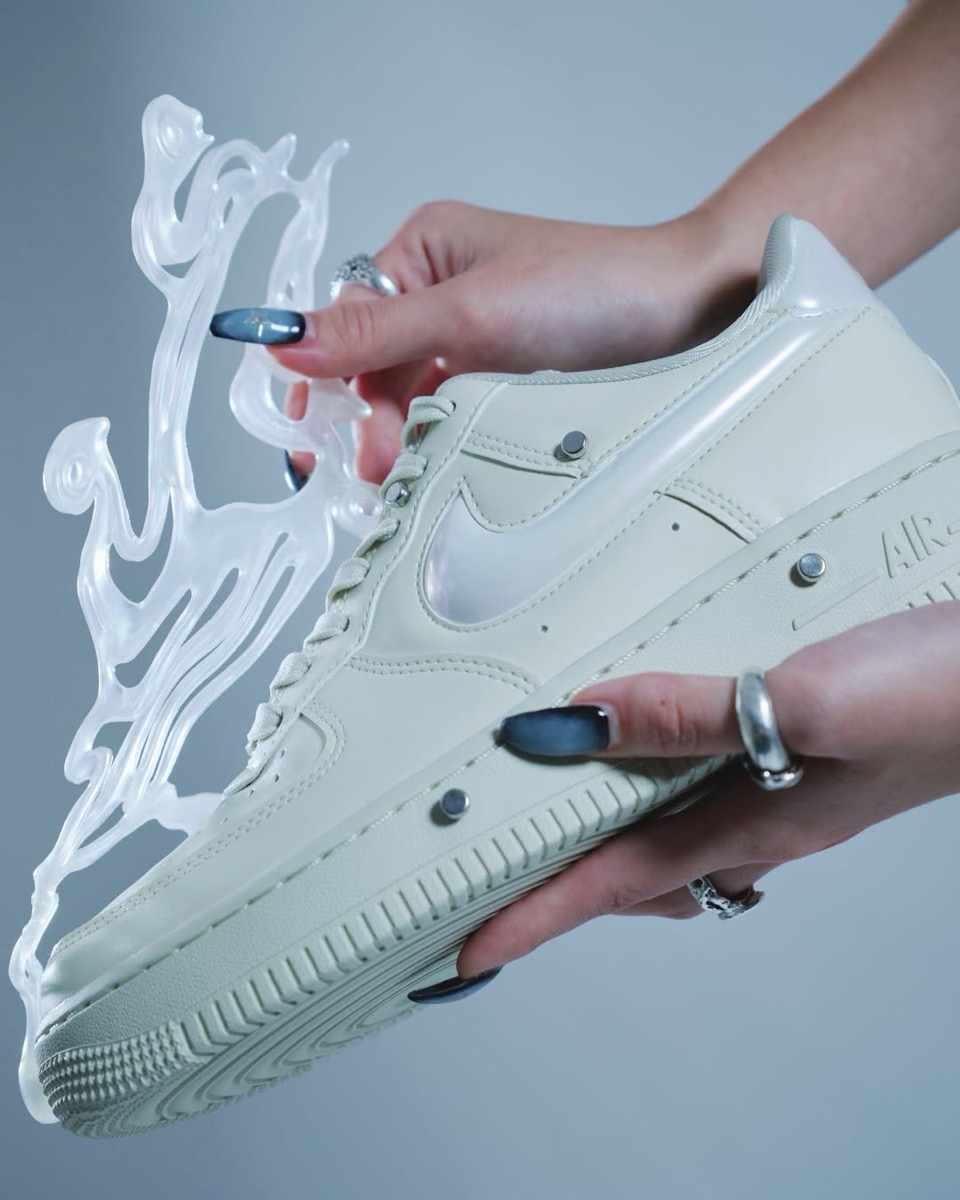 取り外し可能パーツを備えた Nike Air Force 1 '07 LX “Sea Glass”が
