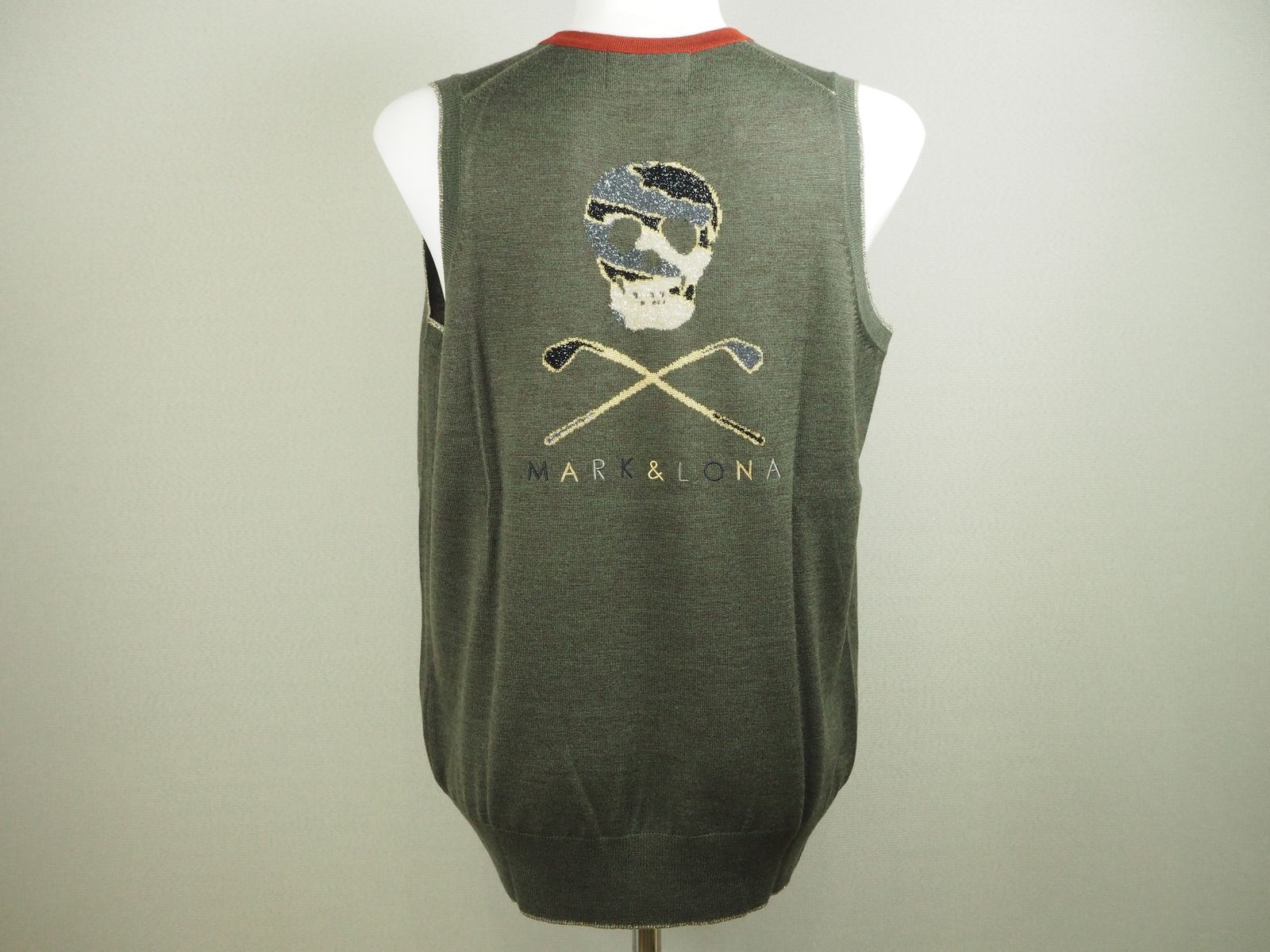 MARK&LONA - シャドウスカル ゴルフニットベスト | カーキ | メンズ