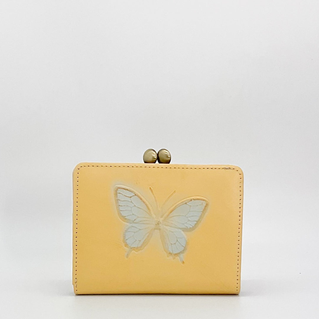 DOLCE 特注イタリアンレザーの蝶が舞う口金付き二つ折り財布 – VIA