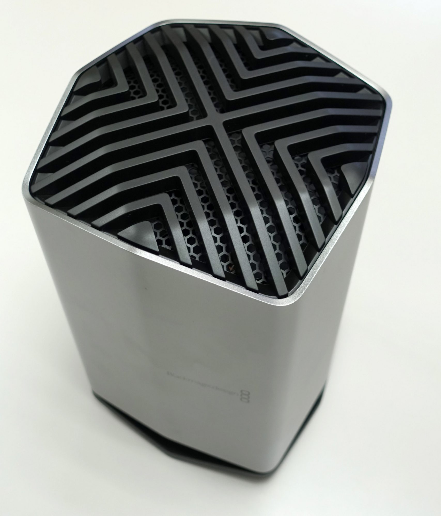 ブラックマジックデザイン、Thunderbolt 3接続の外付けグラフィック