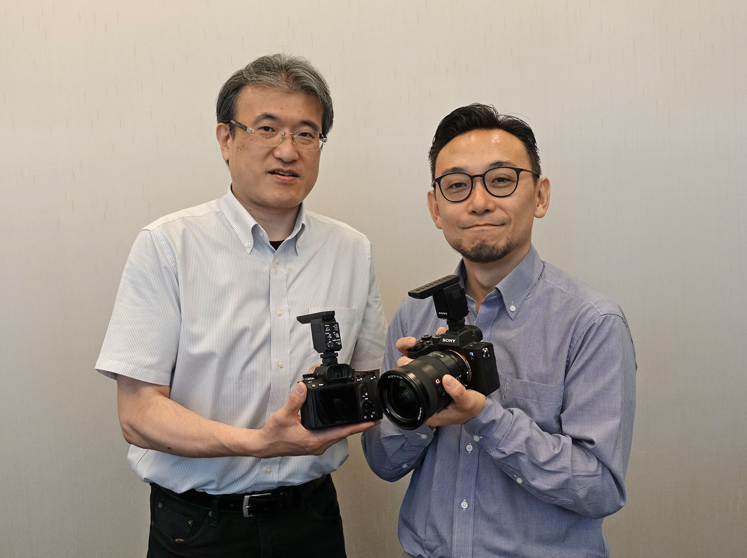 10㎝の長さで指向性を作り出しリアルタイムでノイズ除去するα用オン