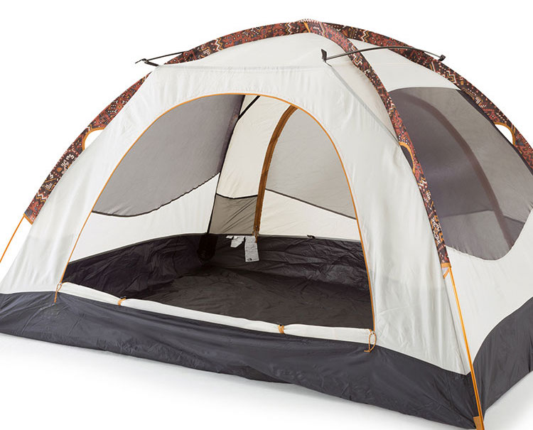 ザ・ノース・フェイスの主張強めな総柄テント。キャンプインフェスは