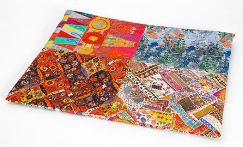 モンロ×マウンテンリサーチの独創的チェアパッドで、キャンプサイトを