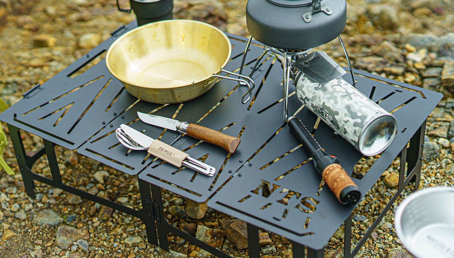 収納時の3倍以上に広がる、ネイチャートーンズの革新的折り畳み