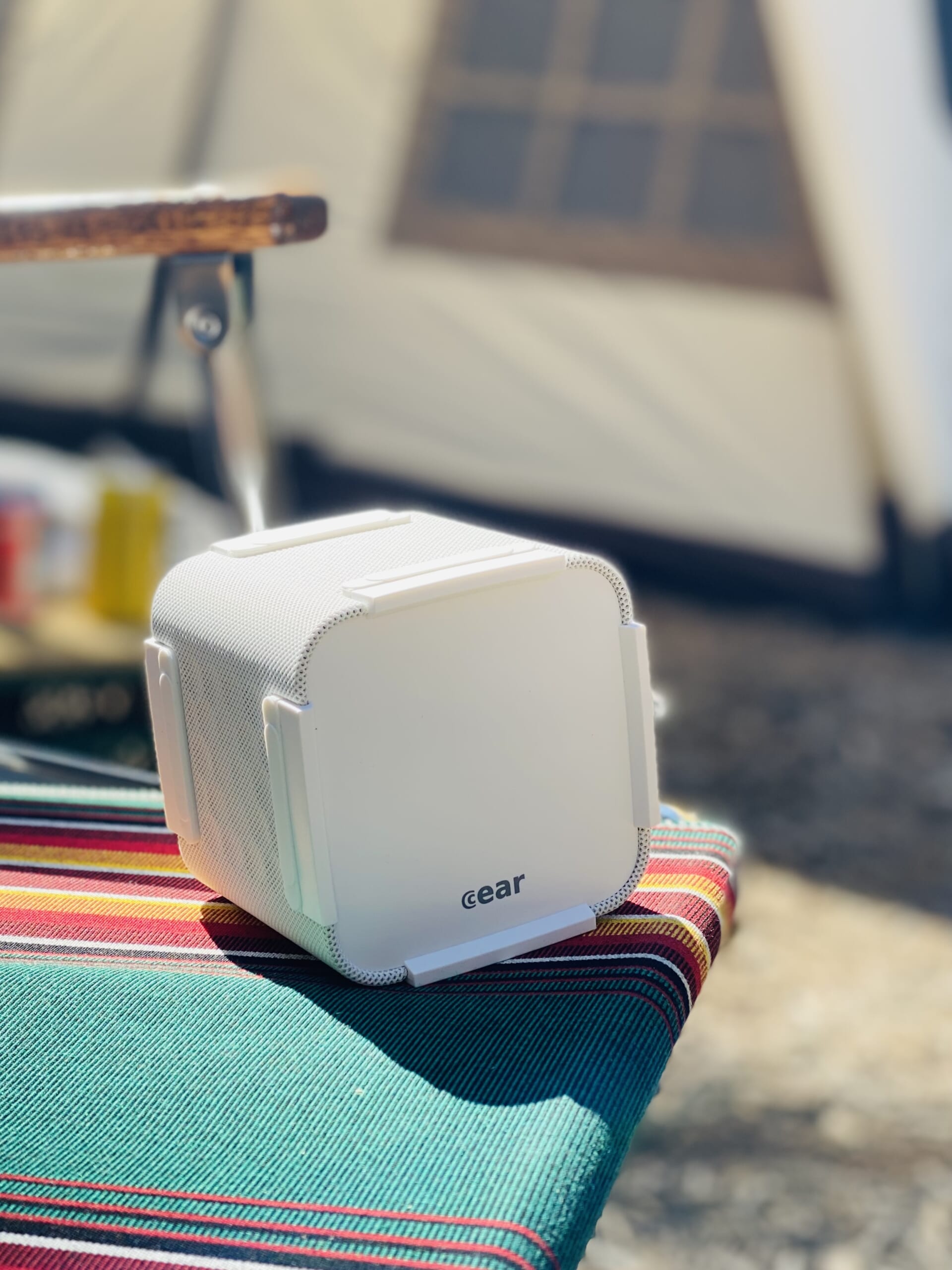 3DサウンドのBluetoothスピーカー「Cear」は、想像を超える音が聴こえ