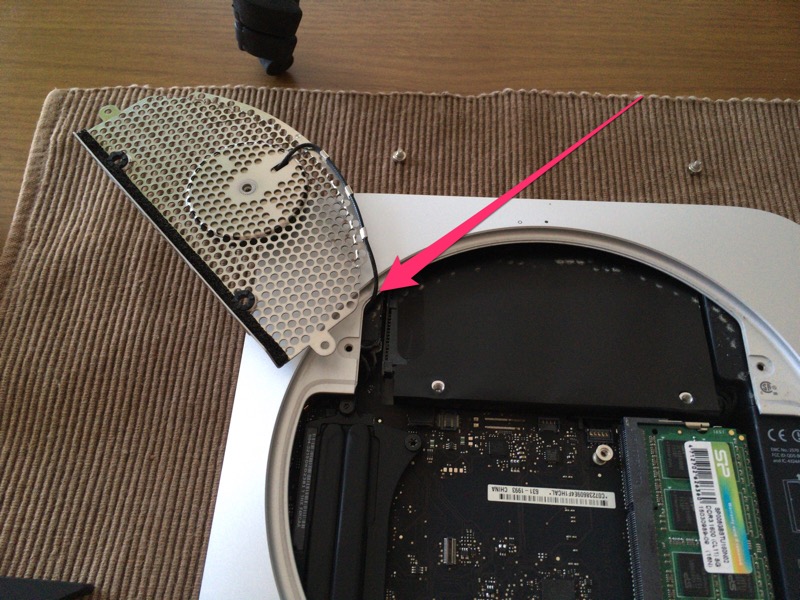 Macmini Late 2012のHDDをSSDへ交換する方法【DIY】