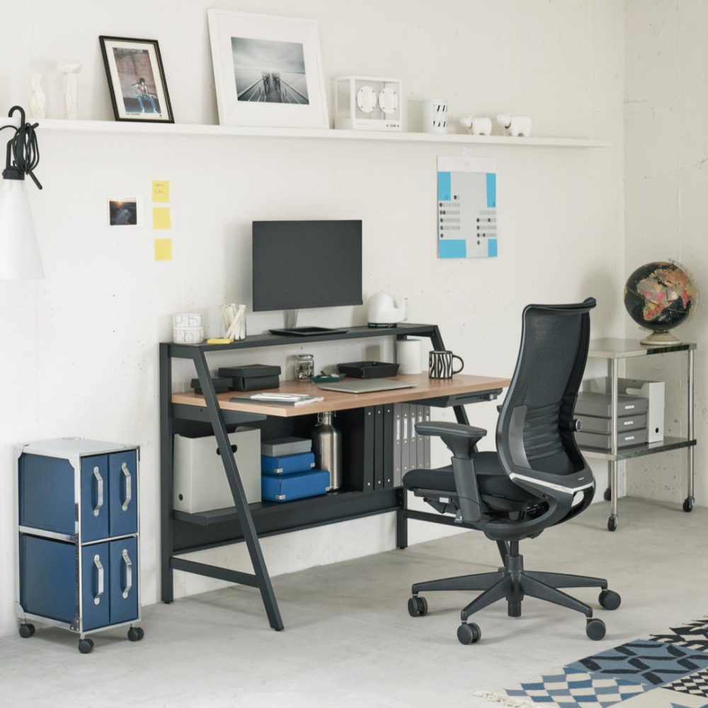 Bezel ベゼル／ファンクショナルタイプ／T型肘／ブラック樹脂脚