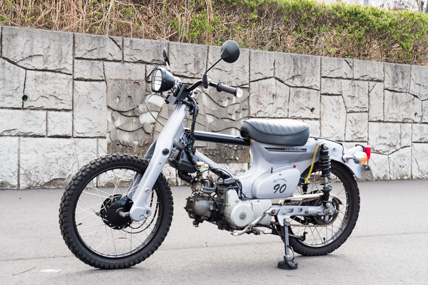スーパーカブ用ポン付サブフレームキット - バイクパーツメーカー