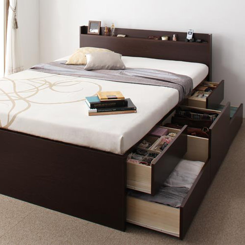 脅威の大容量収納 棚・コンセント付きチェストベッド(ダブルベッド)の