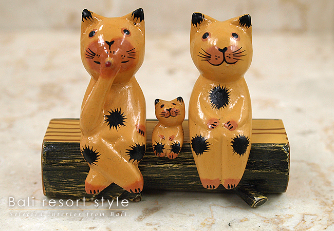 木彫りのバリネコ(親子)(イエロー)の置物 通販｜《公式》アジアン